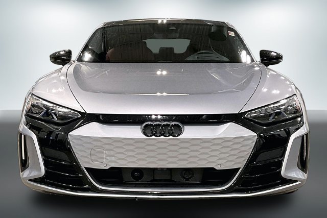 Used 2024 Audi RS e-tron GT w/ Carbon Performance Package AWD/4WD image 3