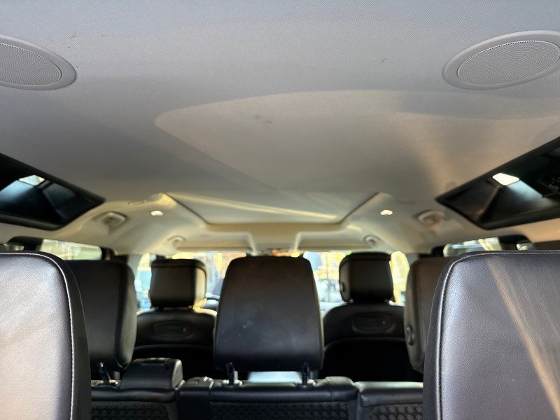 Used 2020 Land Rover Defender 110 HSE image 41