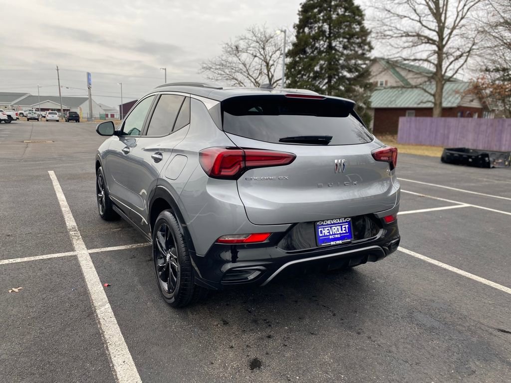 Used 2024 Buick Encore GX Sport Touring image 5