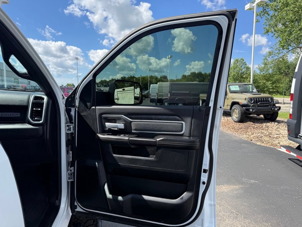 Used 2020 RAM 2500 Big Horn w/ Level 2 Equipment Group AWD/4WD image 60