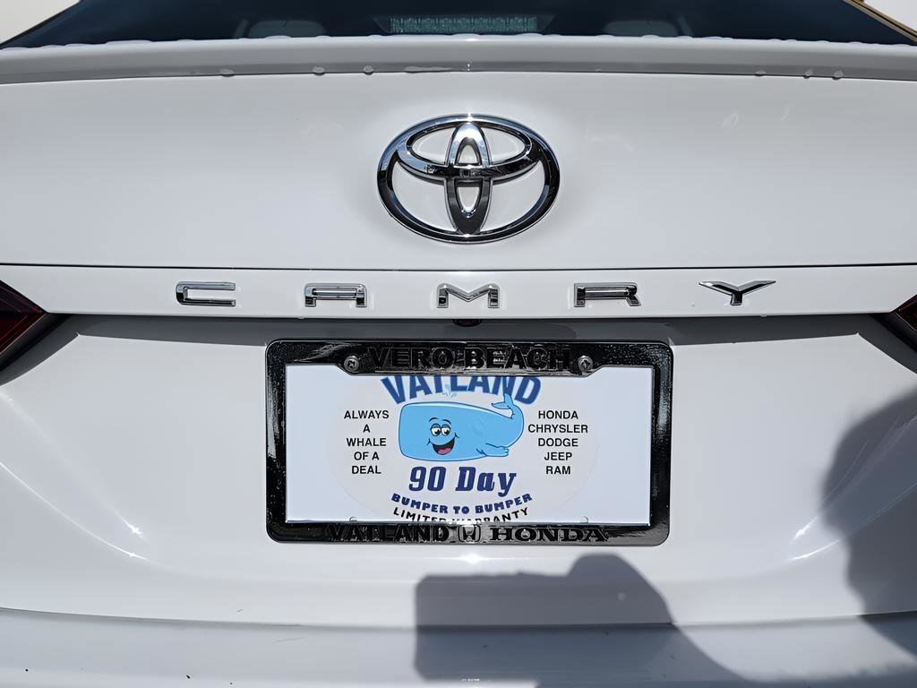 Used 2023 Toyota Camry SE image 10