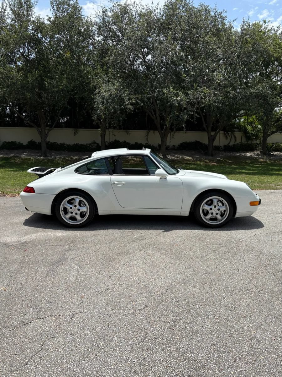 Used 1995 Porsche 911 Carrera image 34