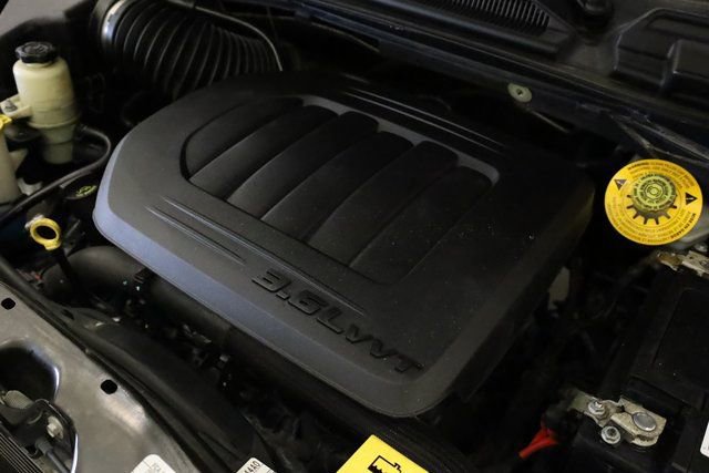 Used 2019 Dodge Grand Caravan SXT image 11