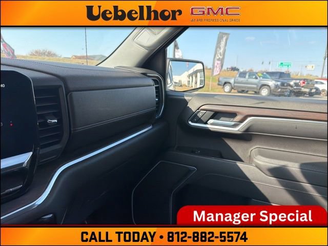 Used 2022 GMC Sierra 1500 SLT image 32