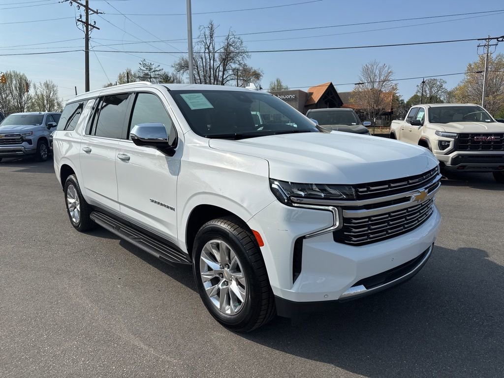 Used 2023 Chevrolet Suburban Premier image 7