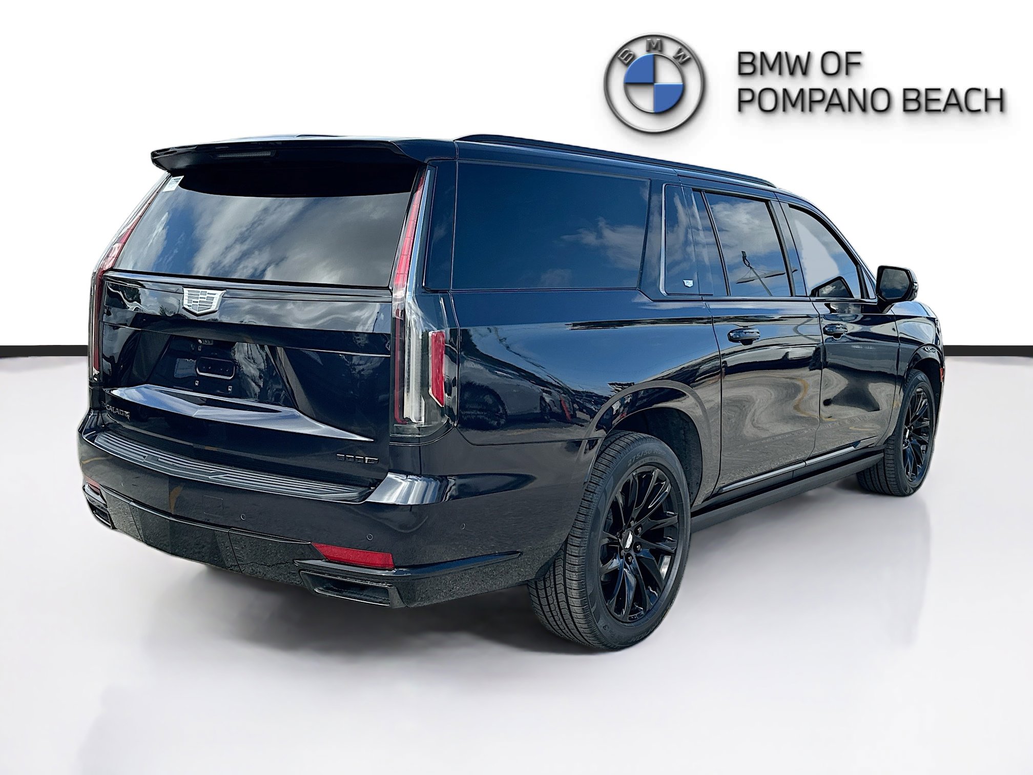 Used 2022 Cadillac Escalade ESV Sport Platinum w/ LPO, ONYX Package image 7