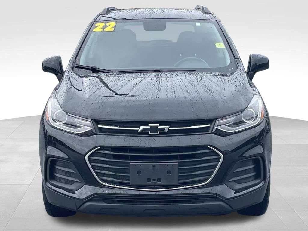 Used 2022 Chevrolet Trax LT w/ Midnight Edition AWD/4WD image 9