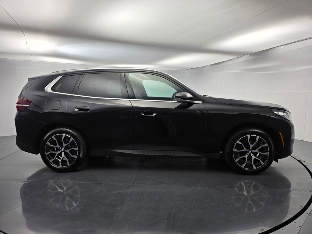 Used 2025 BMW X3 xDrive30i w/ Premium Package AWD/4WD image 3