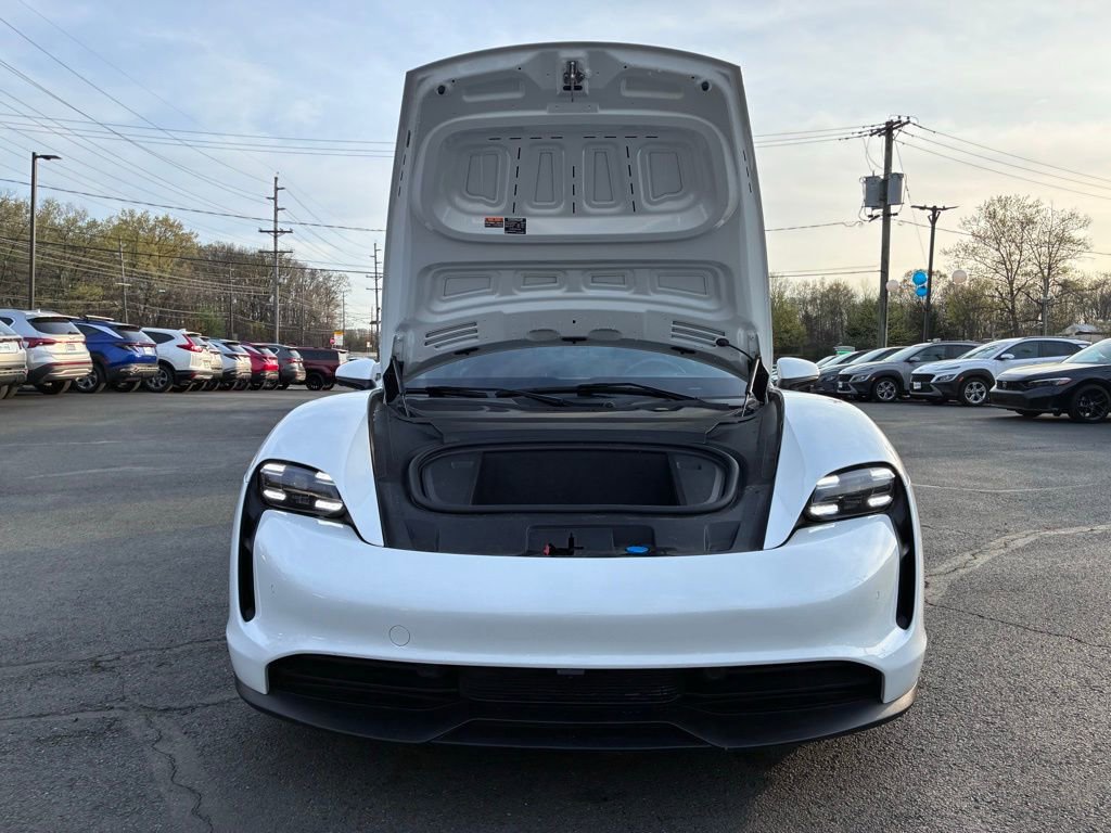 Used 2023 Porsche Taycan RWD image 9