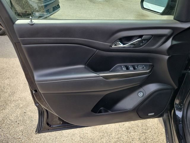 Used 2023 GMC Acadia SLT image 10