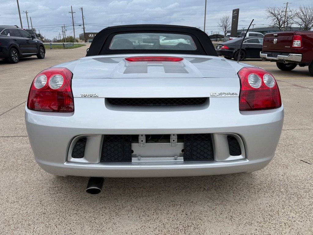Used 2003 Toyota MR2 image 6