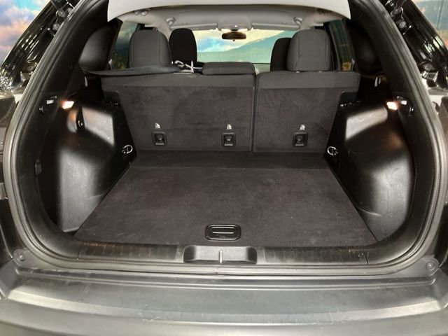 Used 2019 Jeep Cherokee Latitude w/ Cold Weather Group image 54