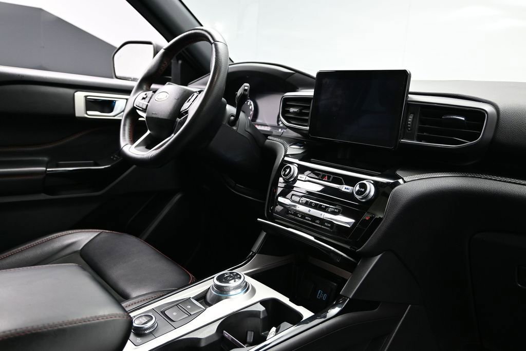 Certified 2023 Ford Explorer ST-Line w/ Class IV Trailer Tow Package AWD/4WD image 12