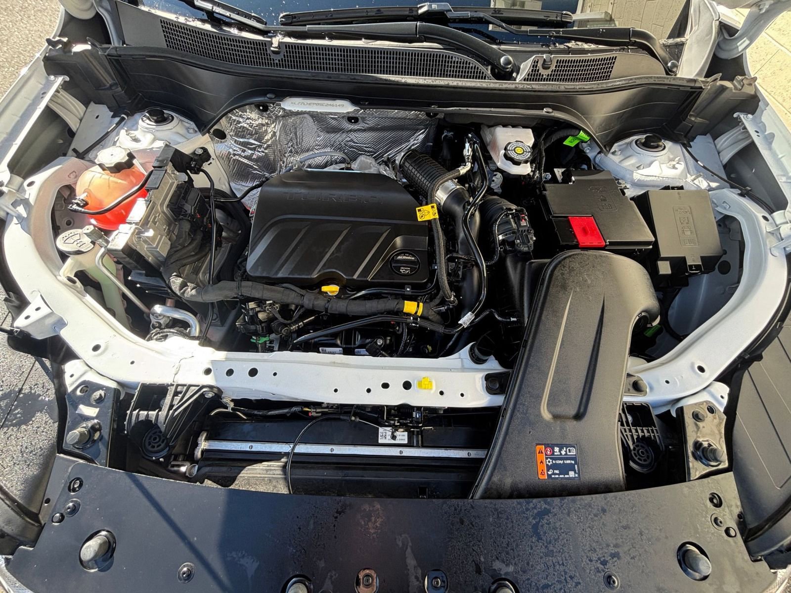 Used 2025 Chevrolet Trax LT image 32