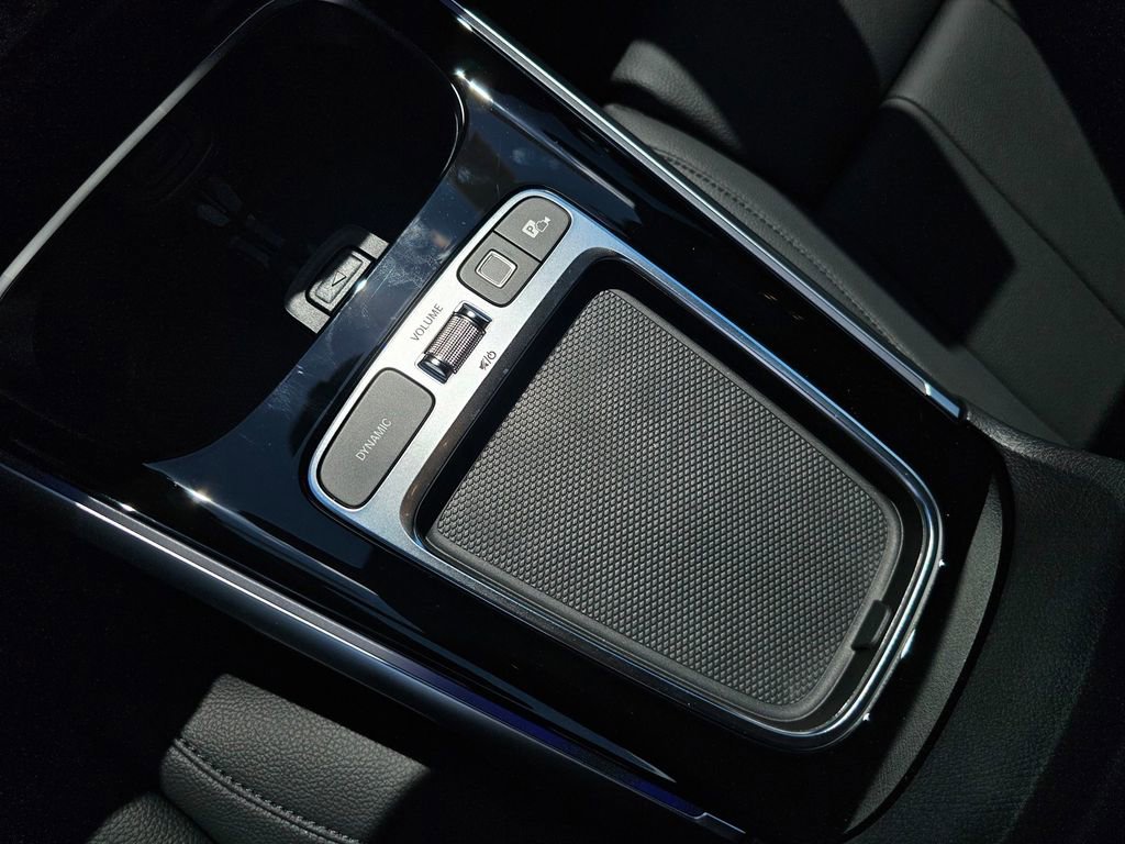 Used 2026 Mercedes-Benz GLB 250 image 24