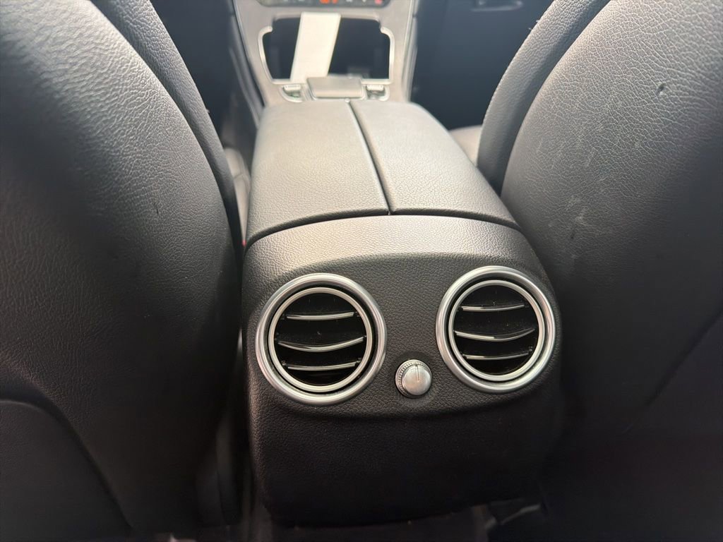 Used 2020 Mercedes-Benz GLC 300 4MATIC w/ Multimedia Package image 12