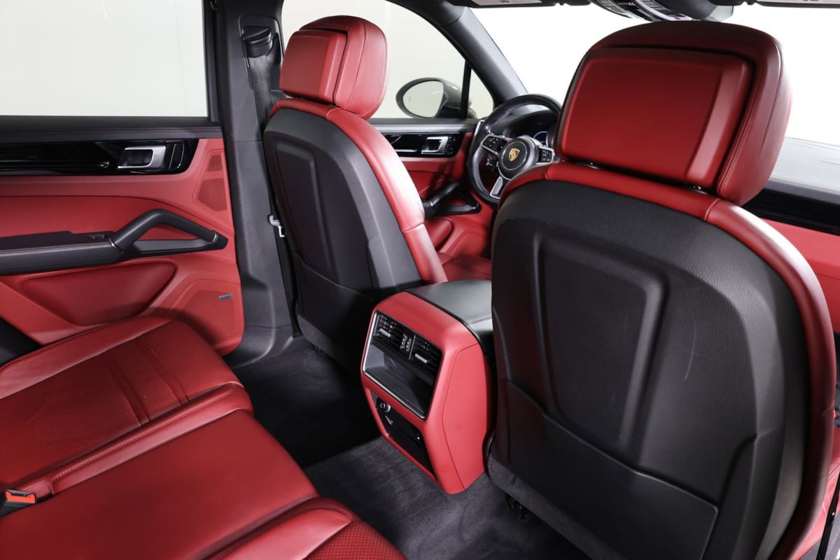 Used 2020 Porsche Cayenne S AWD/4WD image 40