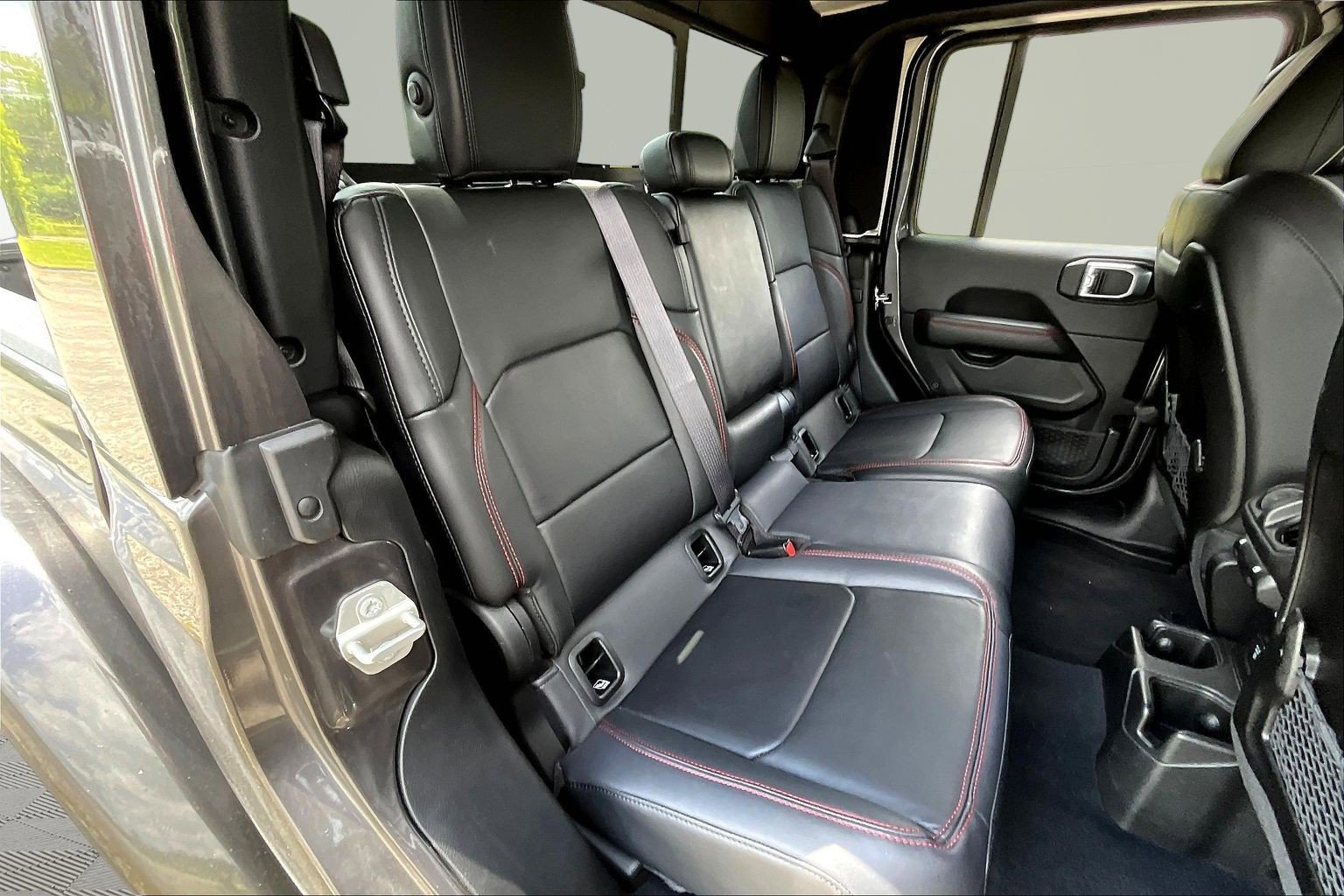 Used 2024 Jeep Gladiator Rubicon AWD/4WD image 23