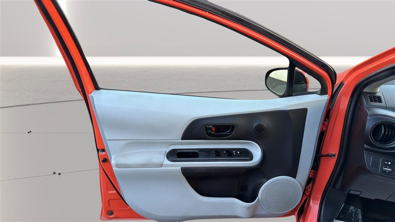 Used 2014 Toyota Prius C One image 18