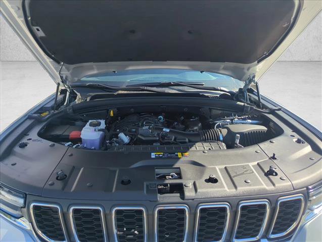 New 2025 Jeep Grand Cherokee Laredo X w/ Luxury Tech Group I image 16