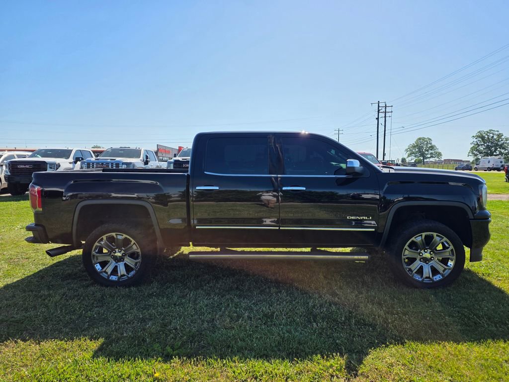 Used 2016 GMC Sierra 1500 Denali w/ Denali Ultimate Package AWD/4WD image 9