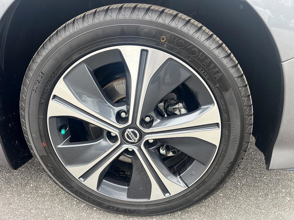 Certified 2020 Nissan Leaf SL Plus image 12