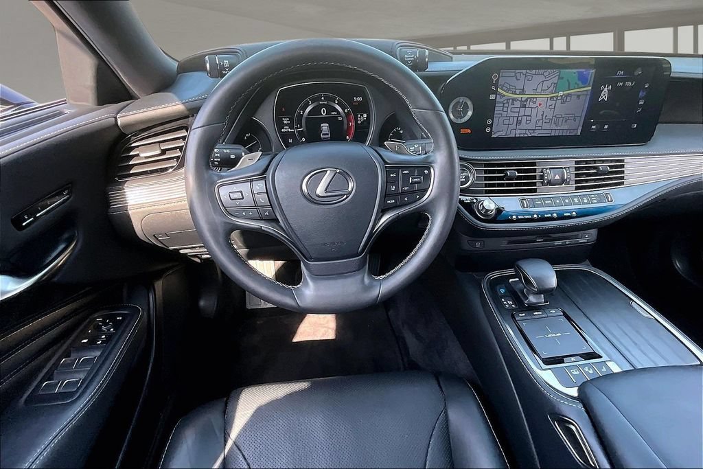 Used 2022 Lexus LS 500 w/ Accessory Package (Z2) RWD image 8