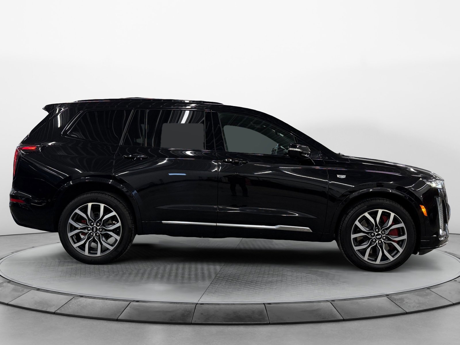 Used 2024 Cadillac XT6 Sport w/ Technology Package image 2