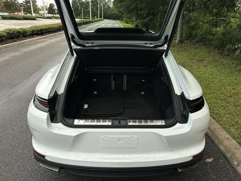 Certified 2025 Porsche Panamera image 28