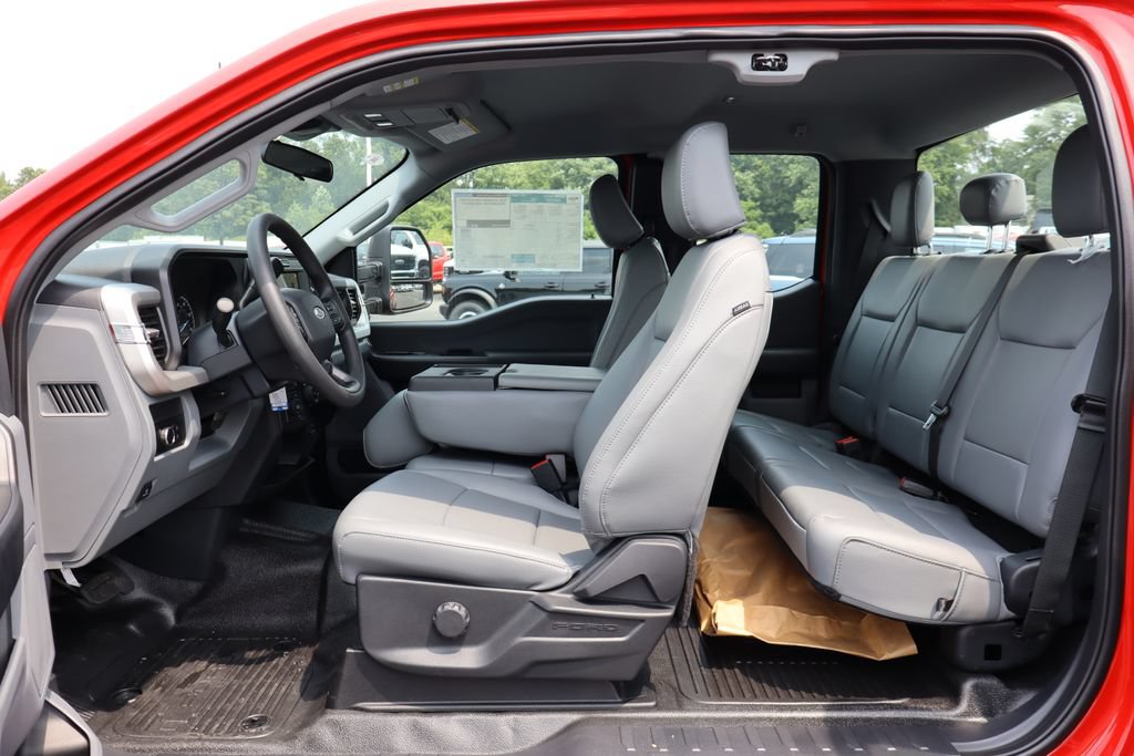 New 2026 Ford F550 4x4 Supercab Super Duty image 18