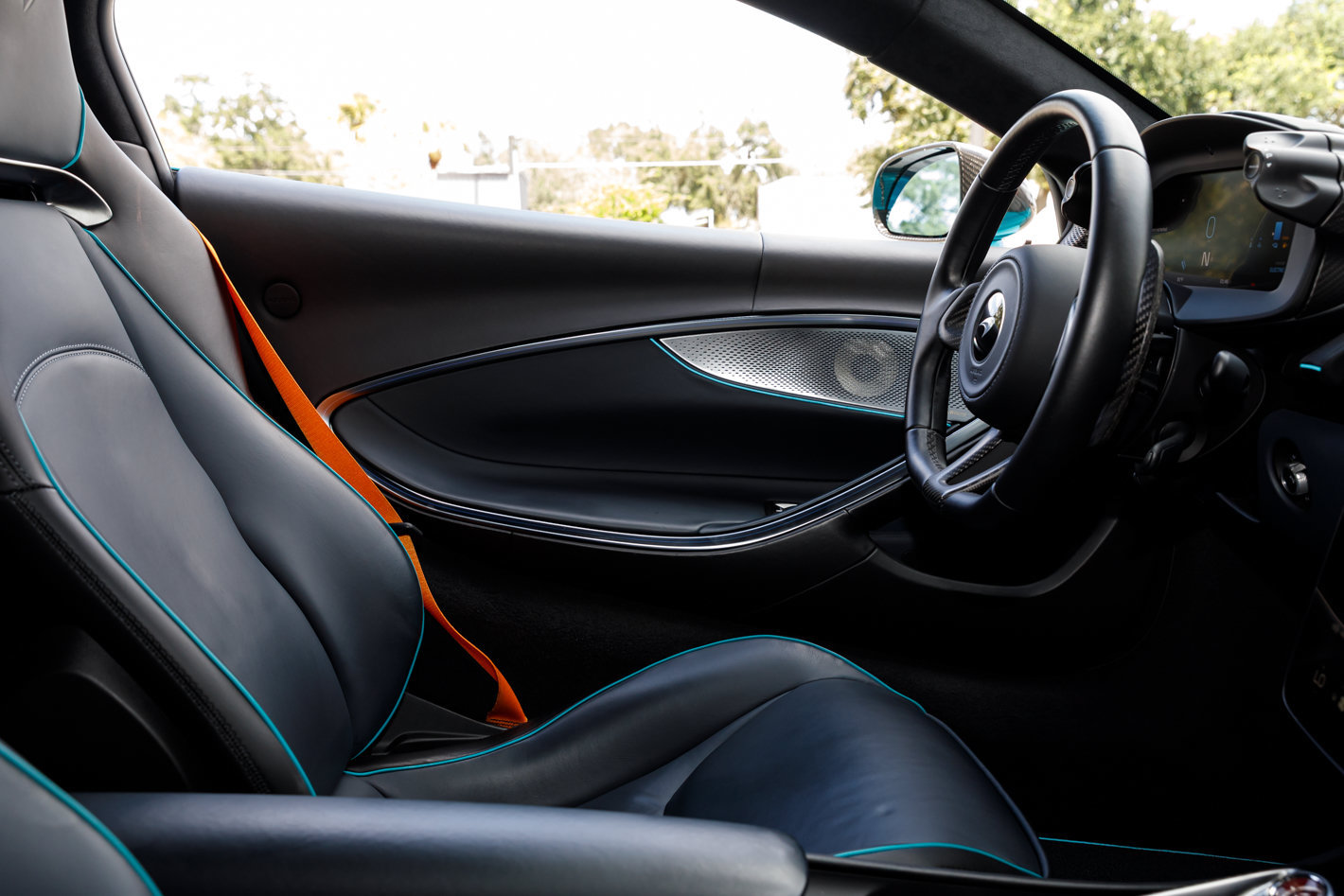 Used 2023 McLaren Artura RWD image 52