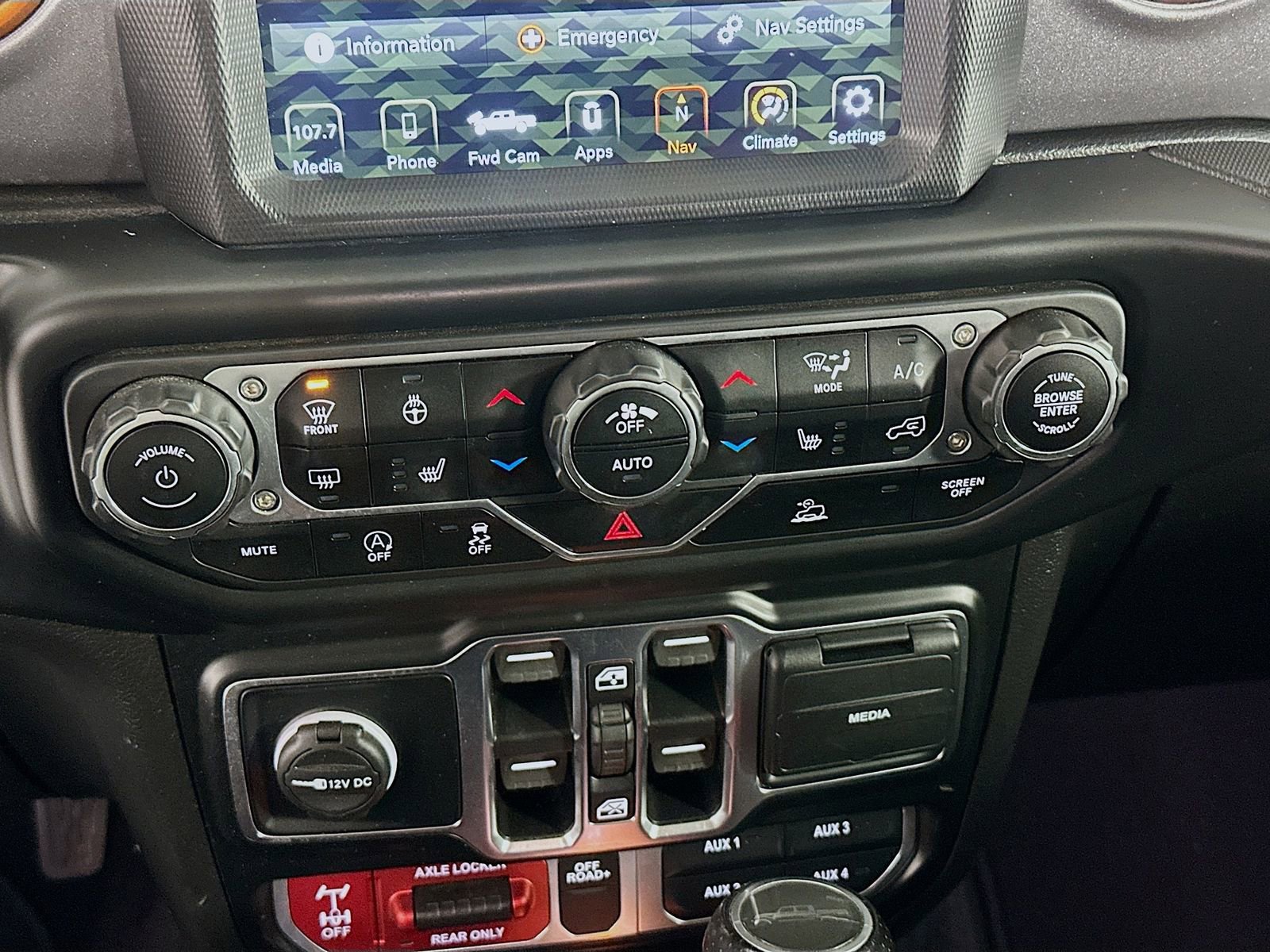 Used 2022 Jeep Gladiator Mojave w/ LED Lighting Group AWD/4WD image 16