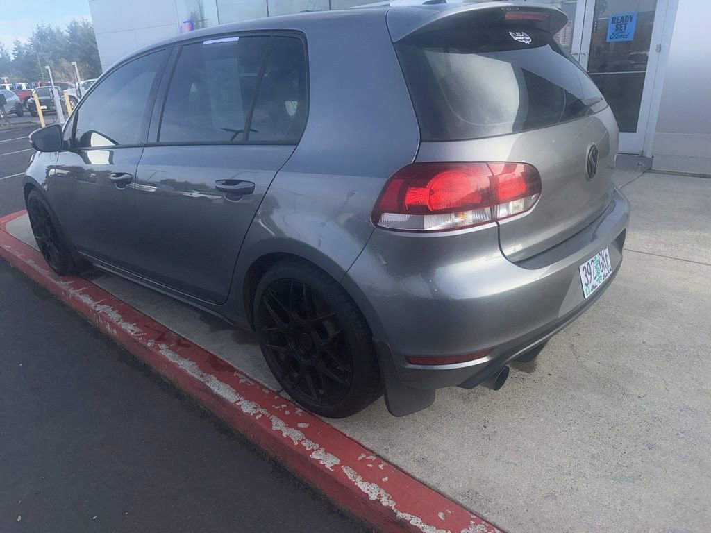 Used 2012 Volkswagen Golf 4-Door image 2