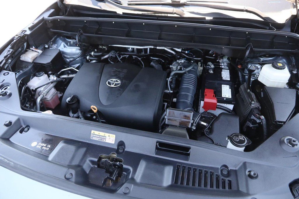 Used 2022 Toyota Highlander XLE AWD/4WD image 31