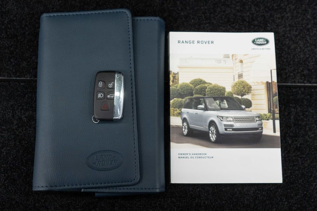 Used 2017 Land Rover Range Rover HSE image 54