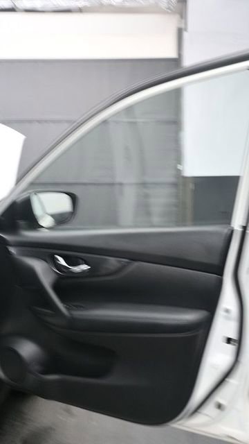 Used 2019 Nissan Rogue SV AWD/4WD image 10