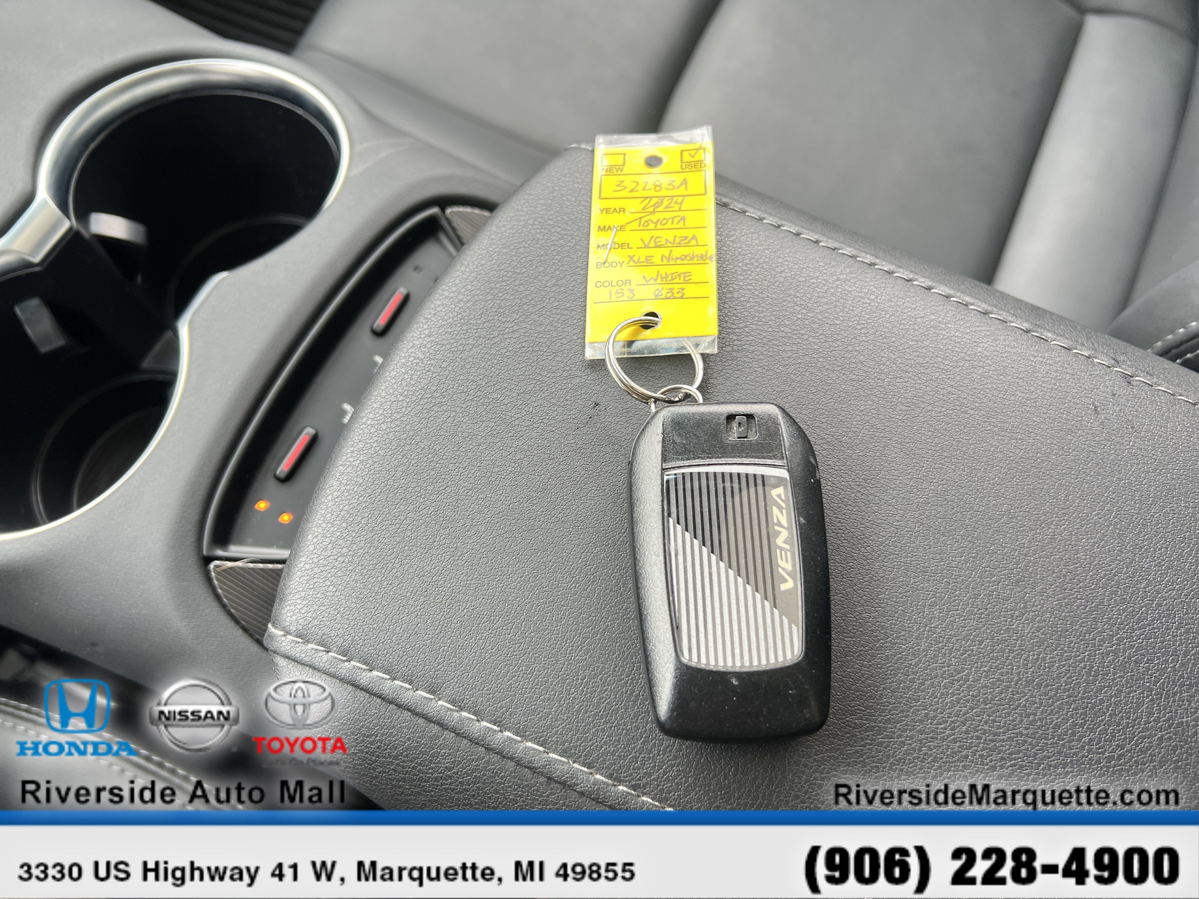 Used 2024 Toyota Venza Nightshade AWD/4WD image 27