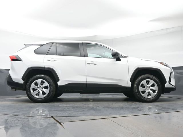 Certified 2023 Toyota RAV4 LE AWD/4WD image 31