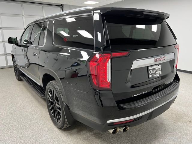 Used 2022 GMC Yukon XL Denali w/ Advanced Technology Package image 8