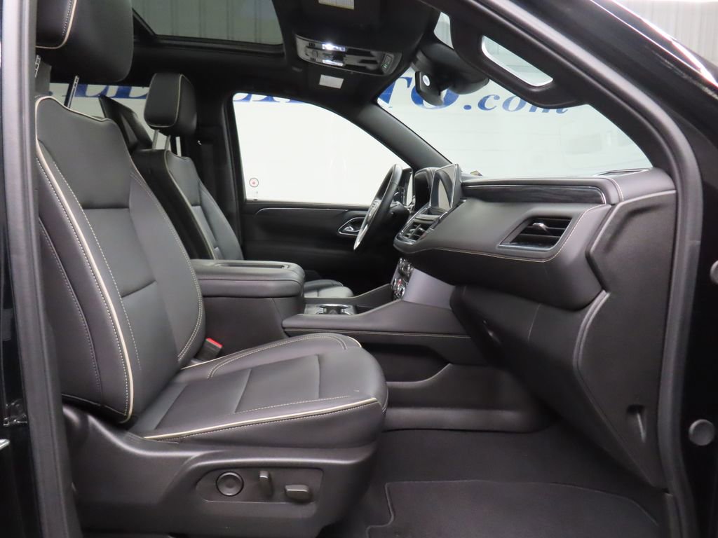 Used 2024 GMC Yukon SLT w/ SLT Luxury Package AWD/4WD image 36