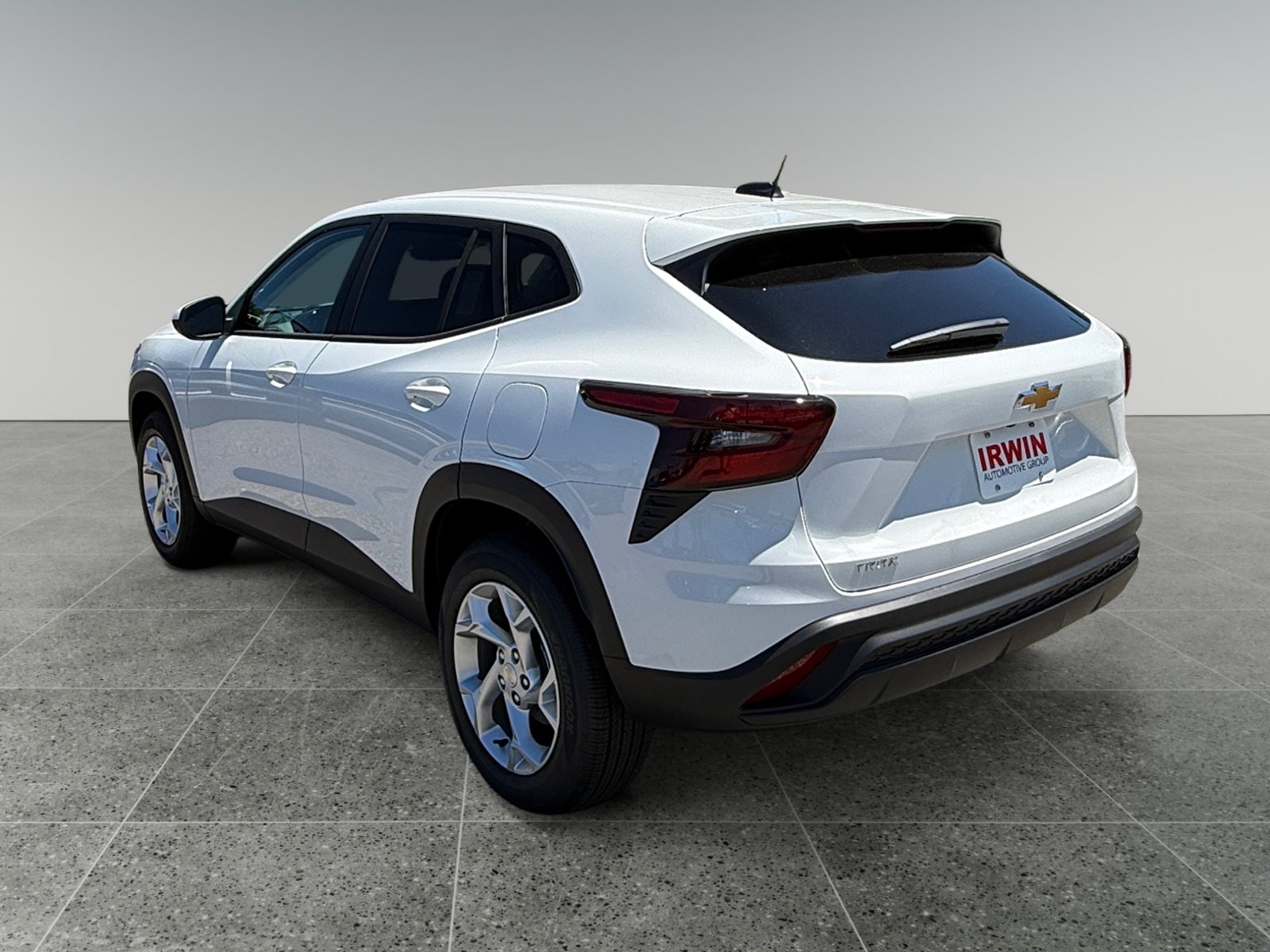 New 2026 Chevrolet Trax LS w/ LS Convenience Package FWD image 3