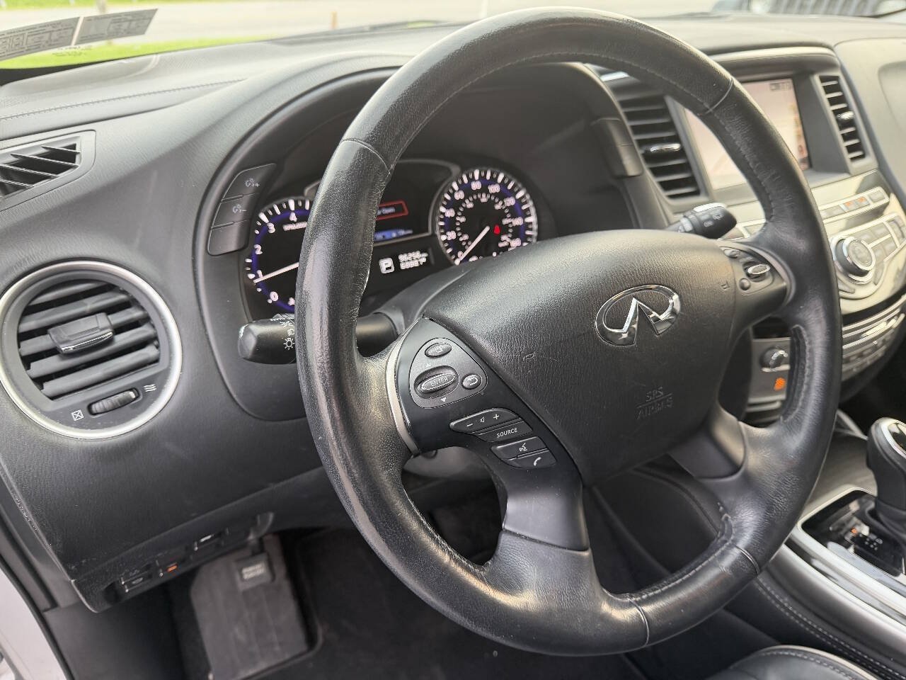 Used 2019 INFINITI QX60 Luxe w/ Essential Package AWD/4WD image 16