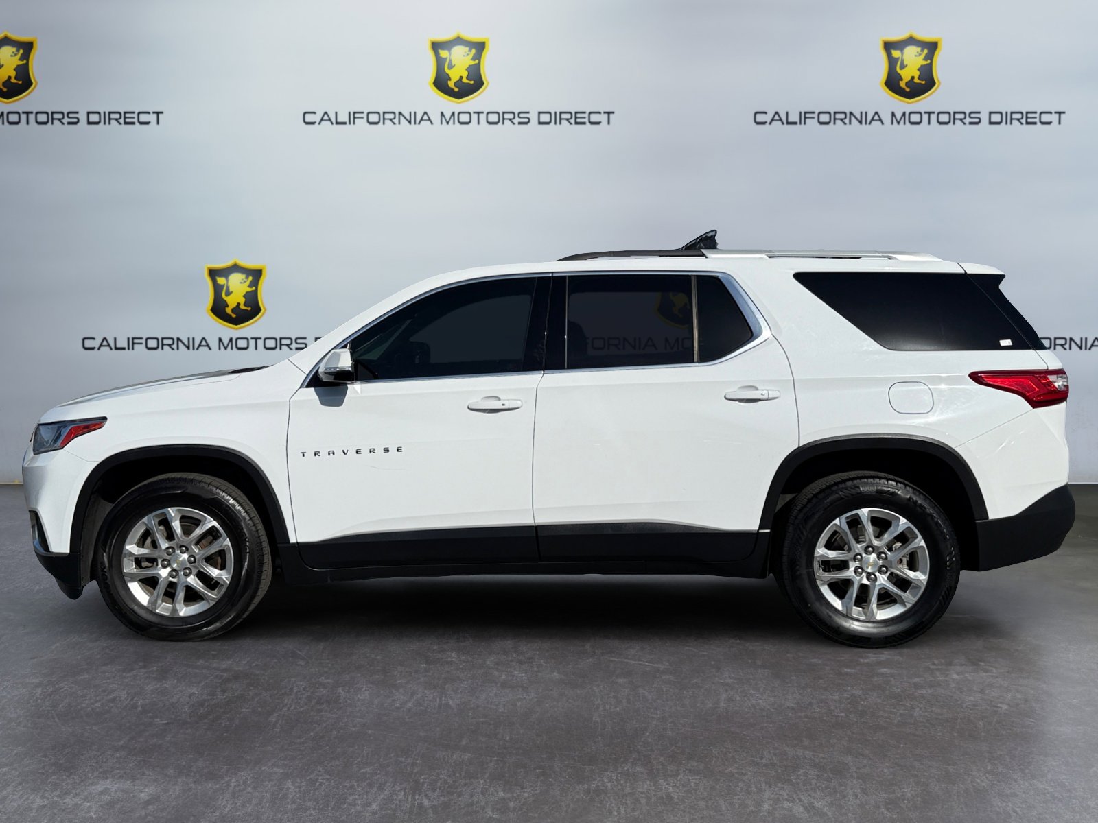 Used 2018 Chevrolet Traverse LT image 2