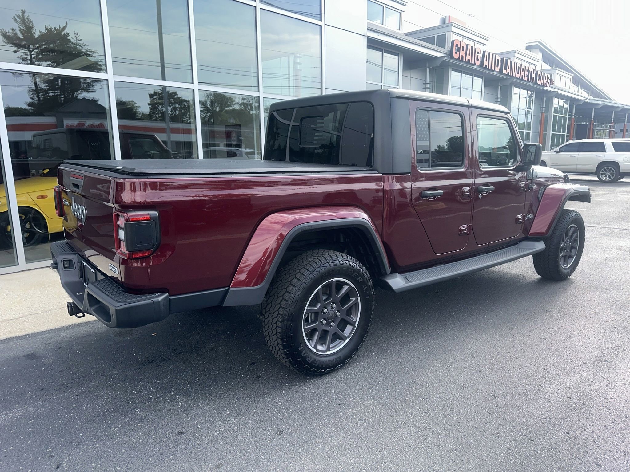 Used 2021 Jeep Gladiator Overland w/ Safety Group AWD/4WD image 3