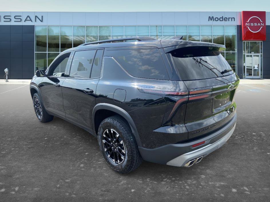 Used 2025 Chevrolet Traverse Z71 w/ Enhanced Driving Package AWD/4WD image 7