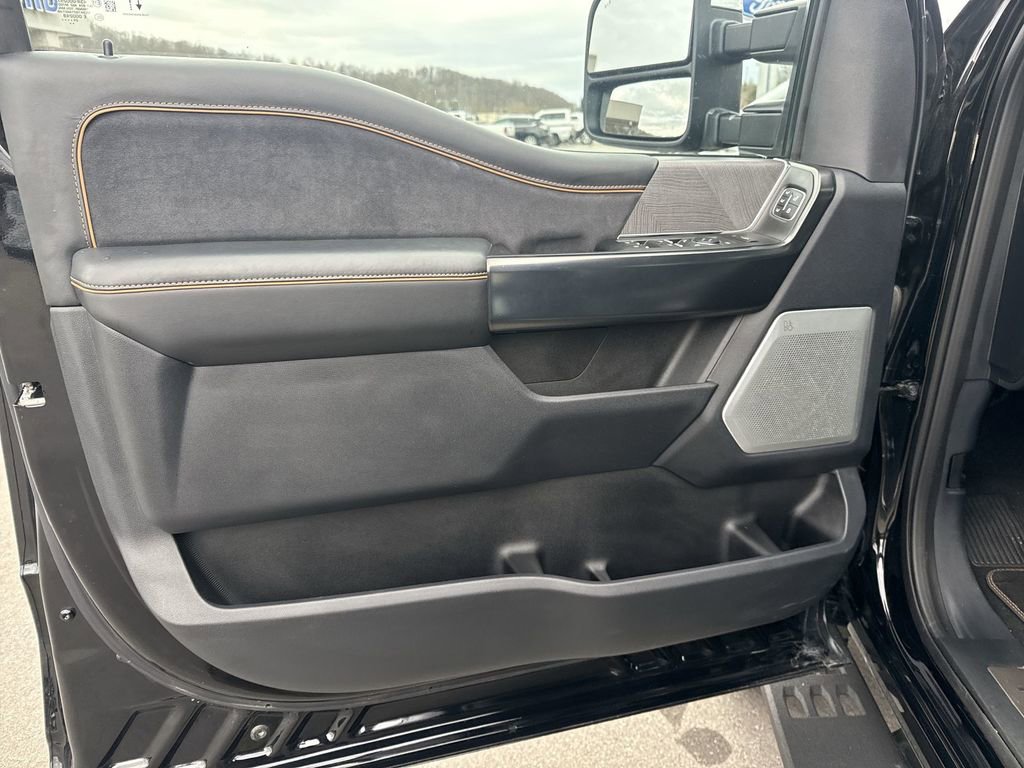 Certified 2024 Ford F350 Platinum w/ Tremor Off-Road Package image 23