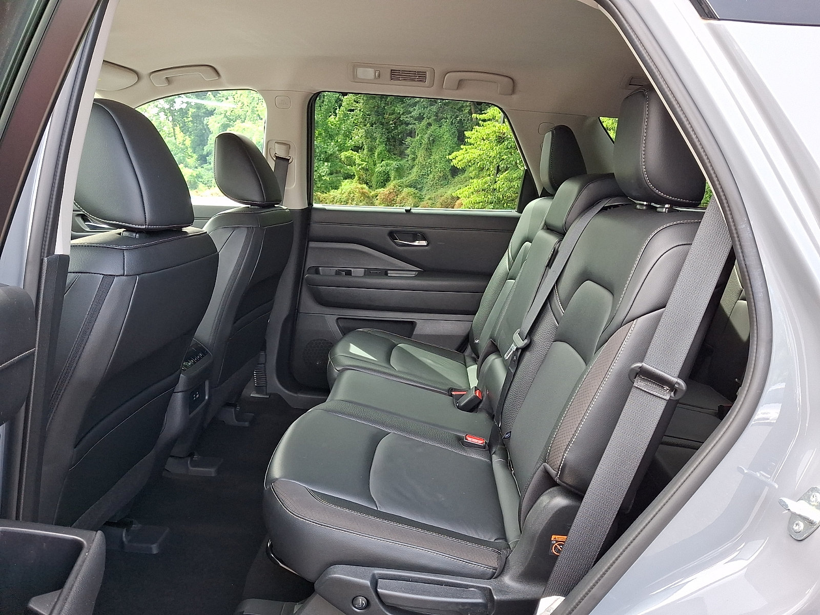 Certified 2024 Nissan Pathfinder SL AWD/4WD image 11