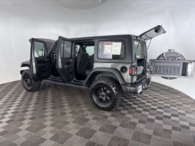 Used 2025 Jeep Wrangler Willys image 18