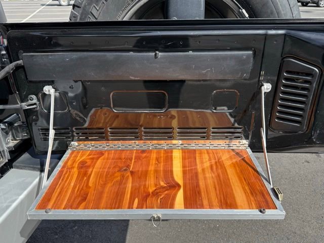 Used 2012 Jeep Wrangler Unlimited Sahara w/ Connectivity Group AWD/4WD image 17