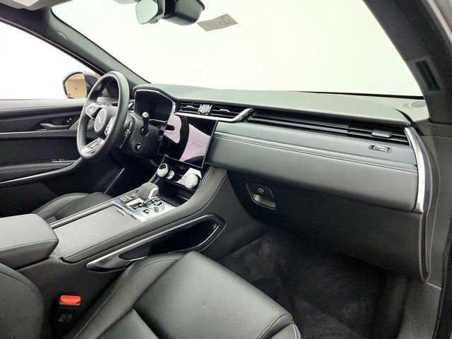 Certified 2024 Jaguar F-PACE R-Dynamic S AWD/4WD image 17